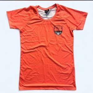Women's Short Sleeve Performance Tee in Orange with Crest
